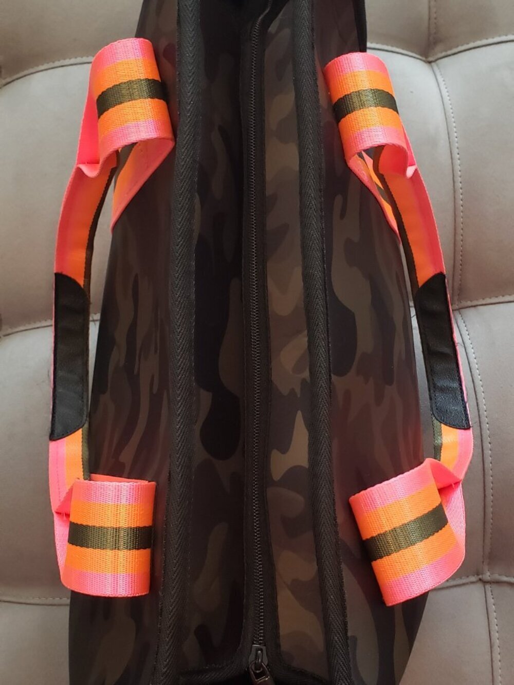 NWT- Haute Shore Isla Tote w Extra Crossbody Strap - Picture 3 of 8